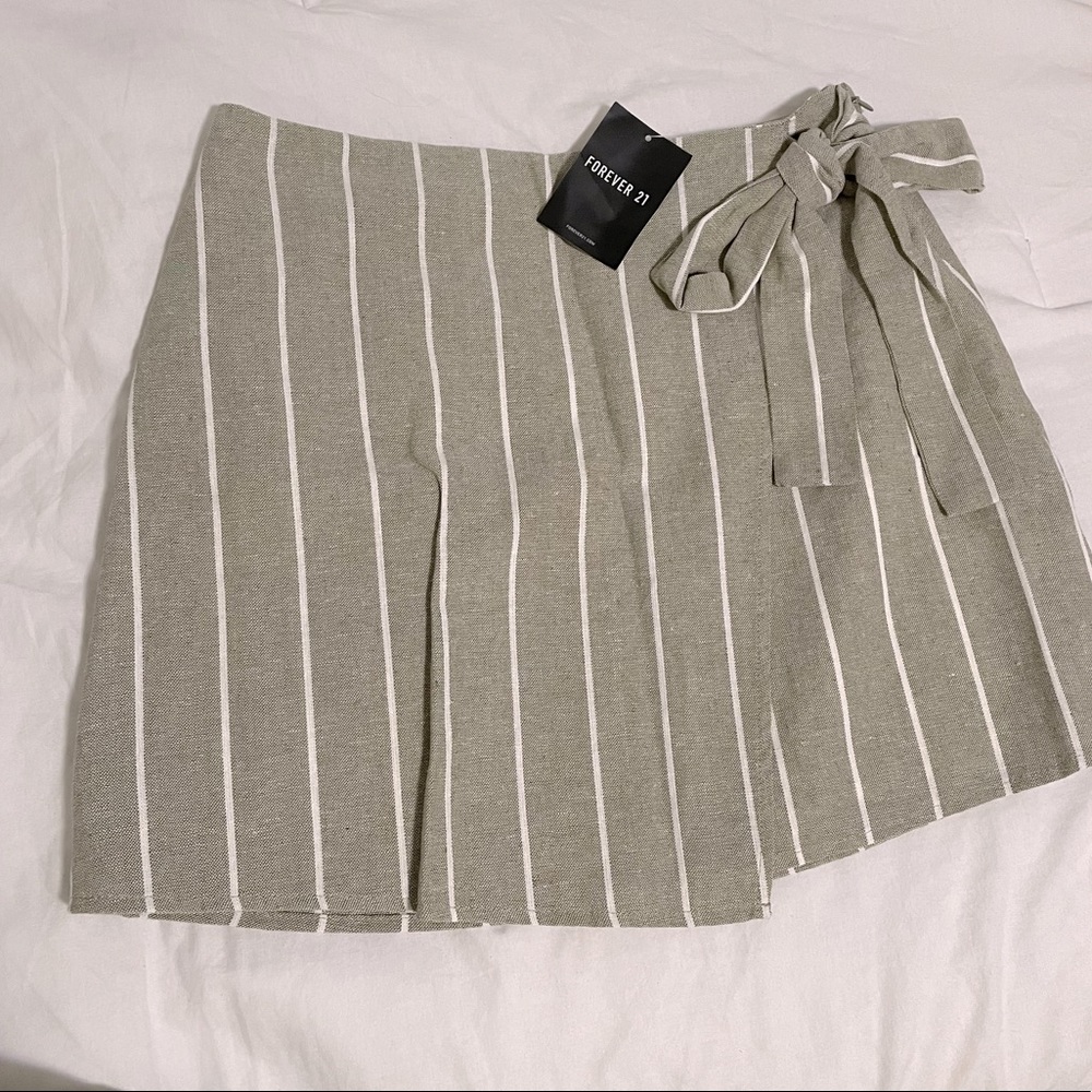 Forever 21 Striped Green Skirt